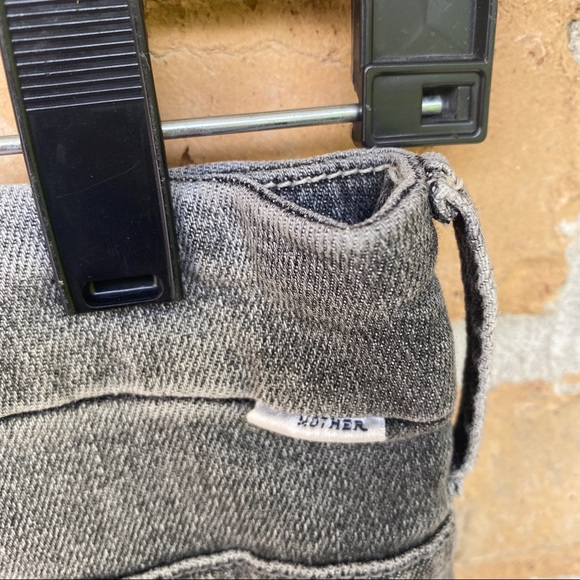 MOTHER High Waisted Looker Ankle Chew Jean Gray Black Color Size 28 - Picture 13 of 16